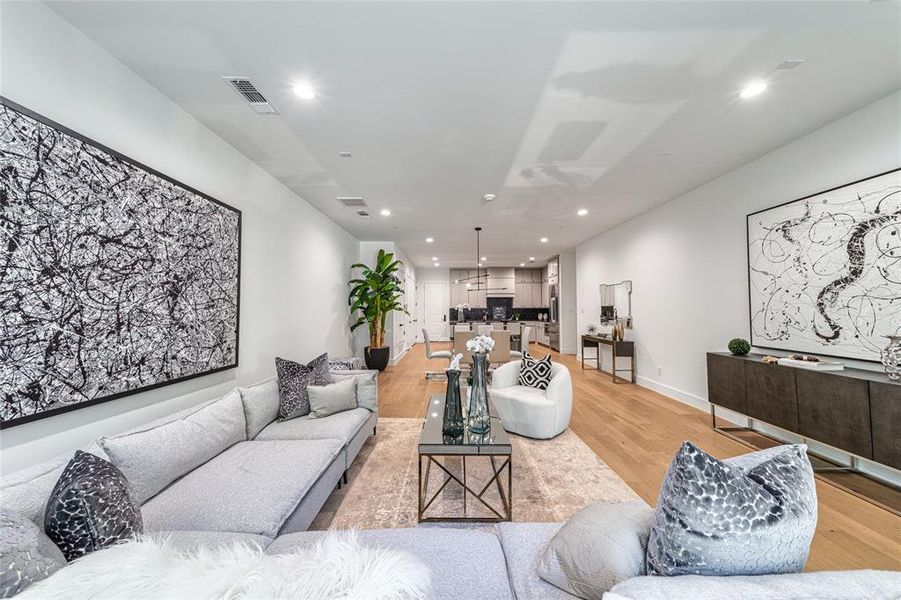 Furnished interior view inside a new home in , Dallas (Image 25). Furnished interior view inside a new home in , Dallas (Image 25).