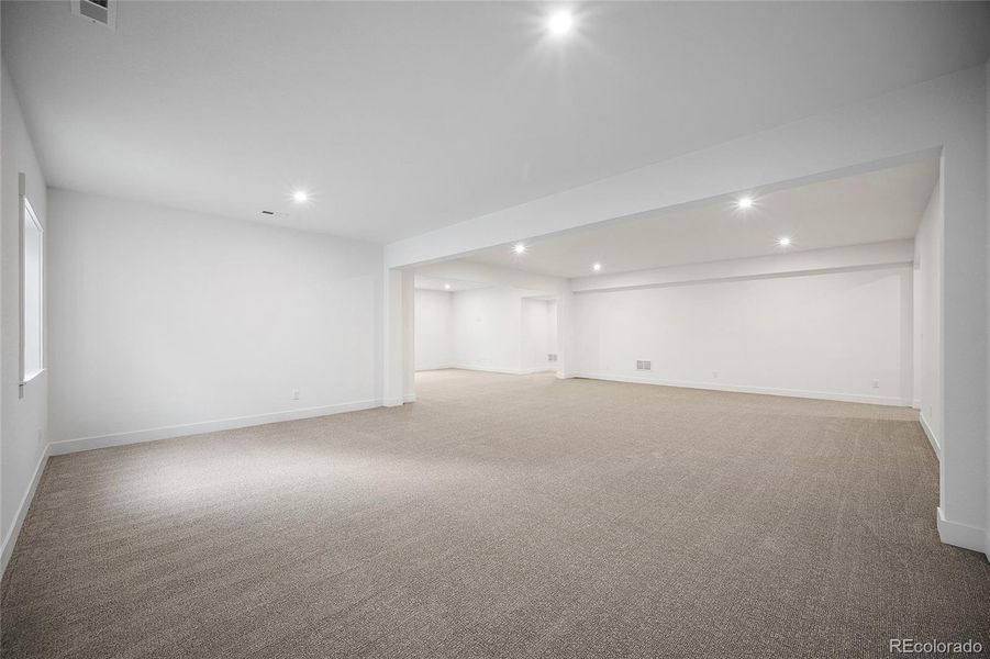 Spacious, unfurnished interior of a new home in Jackson Creek, Monument (Image 38).