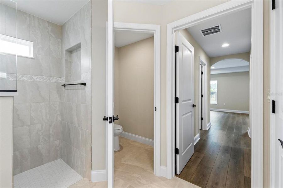 Image 53 of a home in .