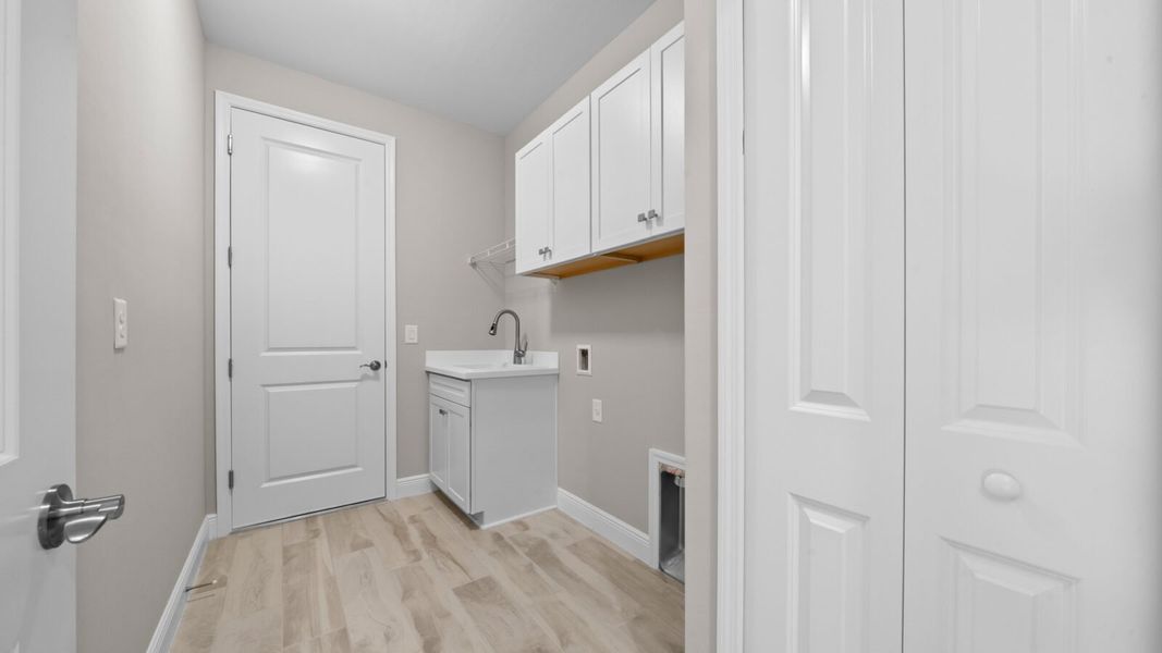 Image 41 of a home in Verandah.