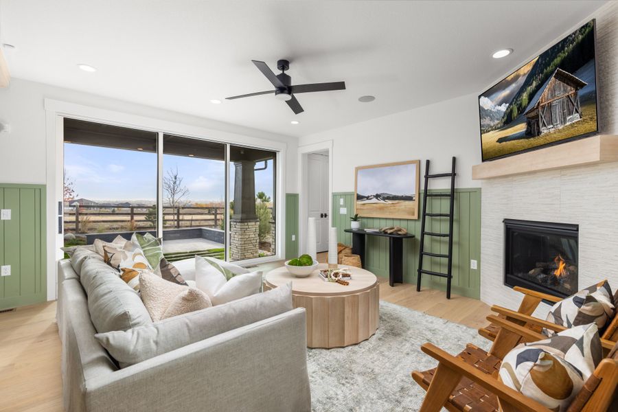 12736 Bend - Living Area