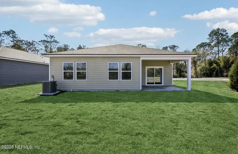 Exterior details and patio area of a home in , Jacksonville (Image 4).