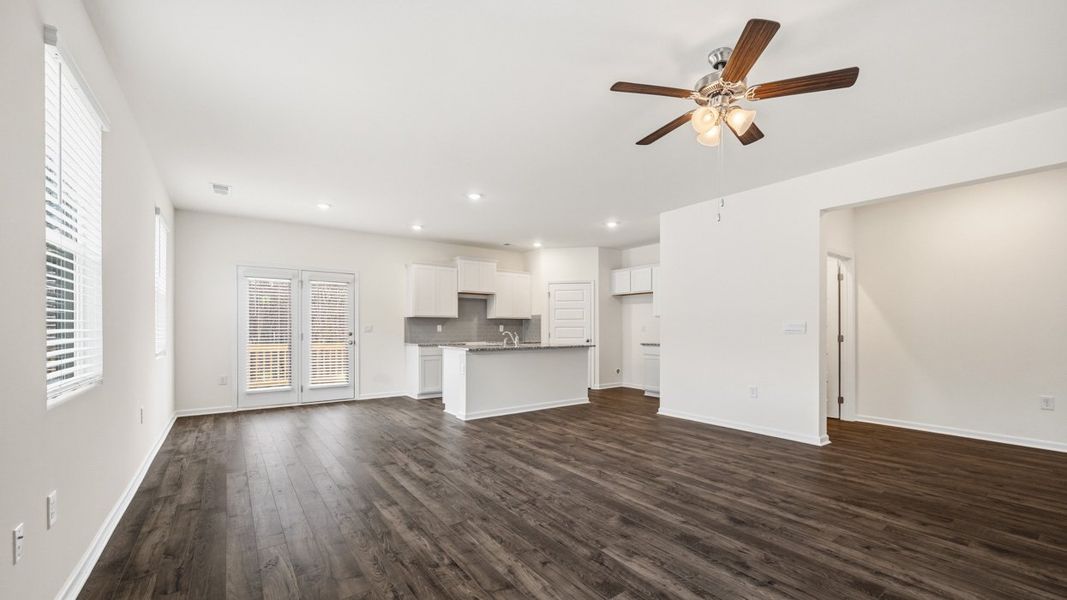 Spacious, unfurnished interior of a new home in Echo Glen, Stockbridge (Image 9).