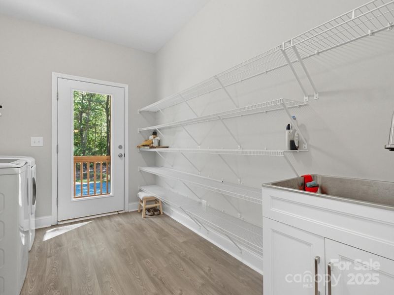 Image 33 of a home in .