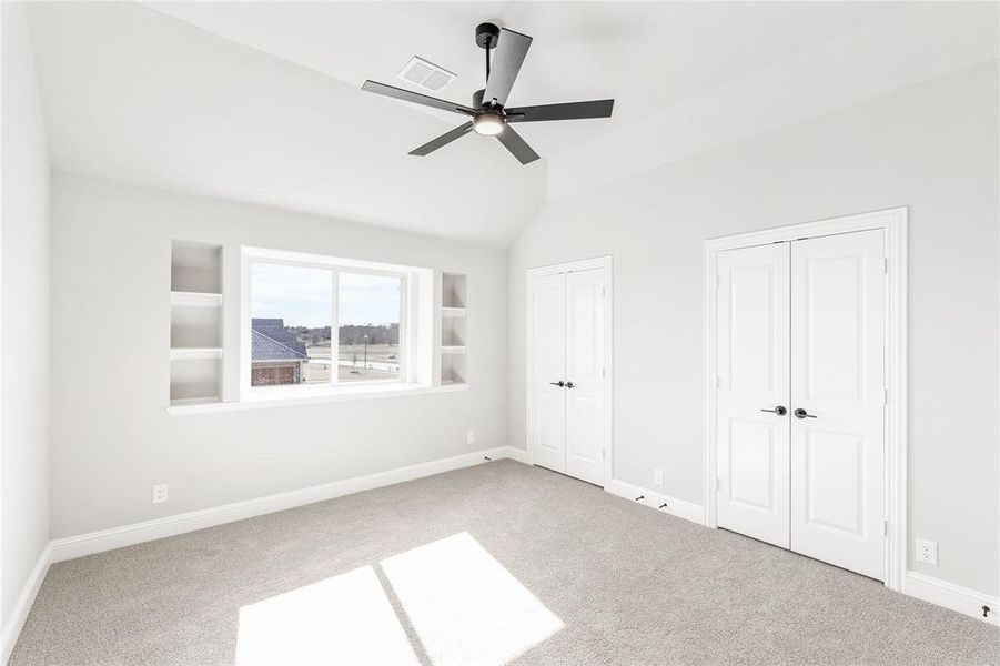 Spacious, unfurnished interior of a new home in Crystal Lake Estates, Red Oak (Image 38).