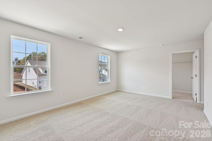 Spacious, unfurnished interior of a new home in Laurelbrook, Sherrills Ford (Image 25).