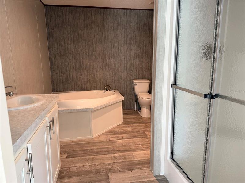 Furnished interior view inside a new home in , Crystal River (Image 12).