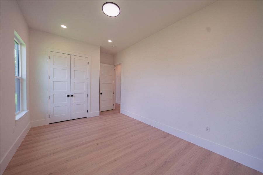 Spacious, unfurnished interior of a new home in , Hockley (Image 20).