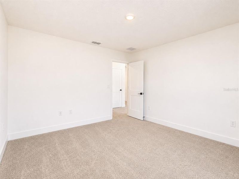 Spacious, unfurnished interior of a new home in , St. Cloud (Image 17).