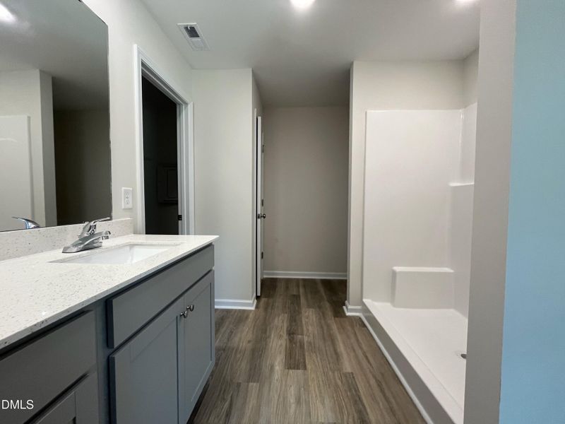 Lot 55 (09_18_25)(M. Bath2) Lot 55 (09_18_25)(M. Bath2)