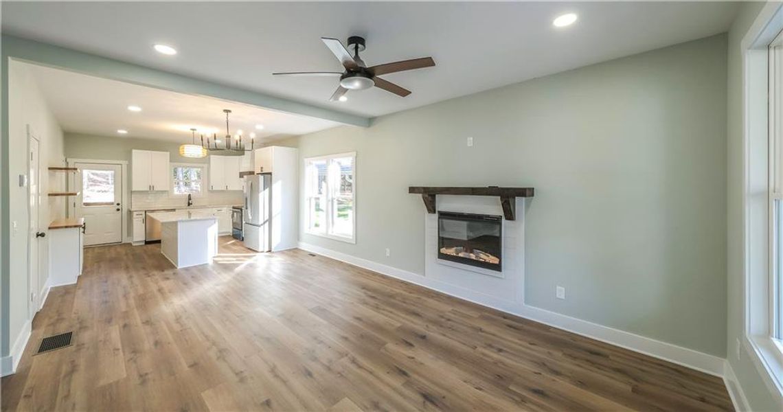 Spacious, unfurnished interior of a new home in , Bremen (Image 18).