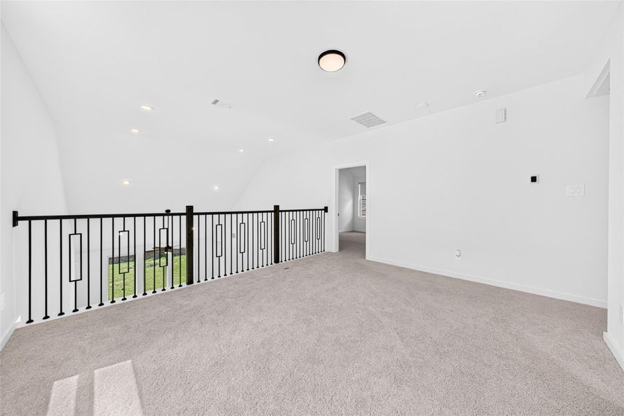 Spacious, unfurnished interior of a new home in Cross Creek Ranch: 40ft. lots, Fulshear (Image 18). Spacious, unfurnished interior of a new home in Cross Creek Ranch: 40ft. lots, Fulshear (Image 18).
