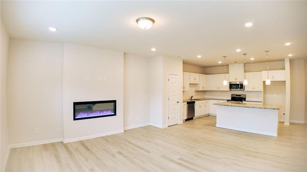 Spacious, unfurnished interior of a new home in Franklin Manor, Lawrenceville (Image 22).