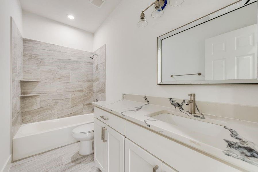 Furnished interior view inside a new home in , Dallas (Image 6). Furnished interior view inside a new home in , Dallas (Image 6).