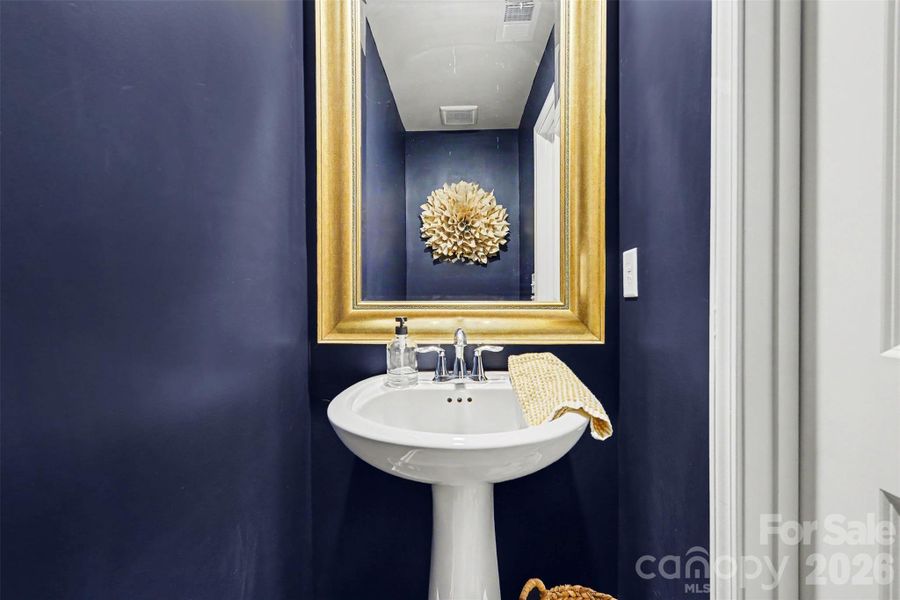 Close-up of interior finishes inside a home in Walkers Mill, Edgemoor (Image 20).