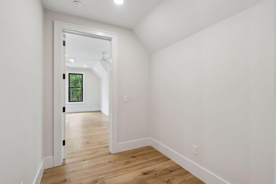 Spacious, unfurnished interior of a new home in , Johns Island (Image 107).