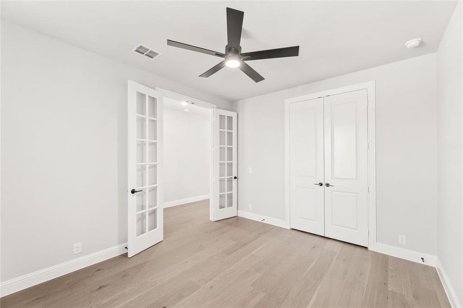 Spacious, unfurnished interior of a new home in Crystal Lake Estates, Red Oak (Image 22). Spacious, unfurnished interior of a new home in Crystal Lake Estates, Red Oak (Image 22).