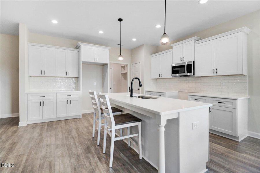 16-3725 Huntcliff Dr-16