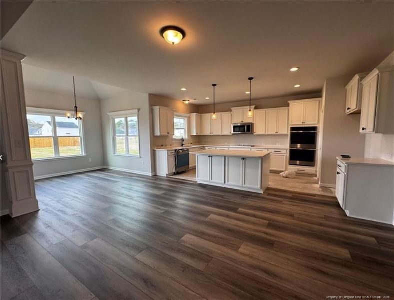 PICTURE IS REPRESENTIVE!!