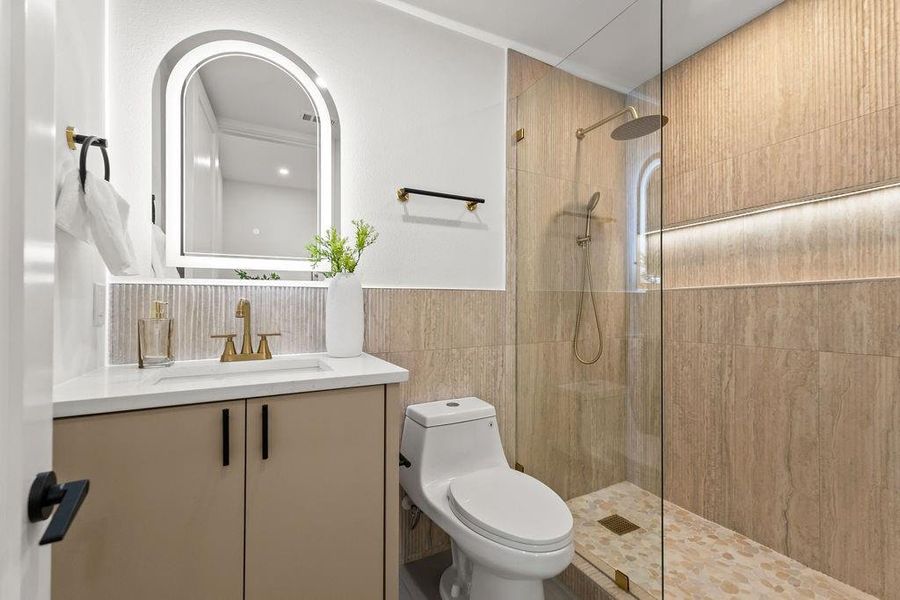 Furnished interior view inside a new home in , Dallas (Image 16).