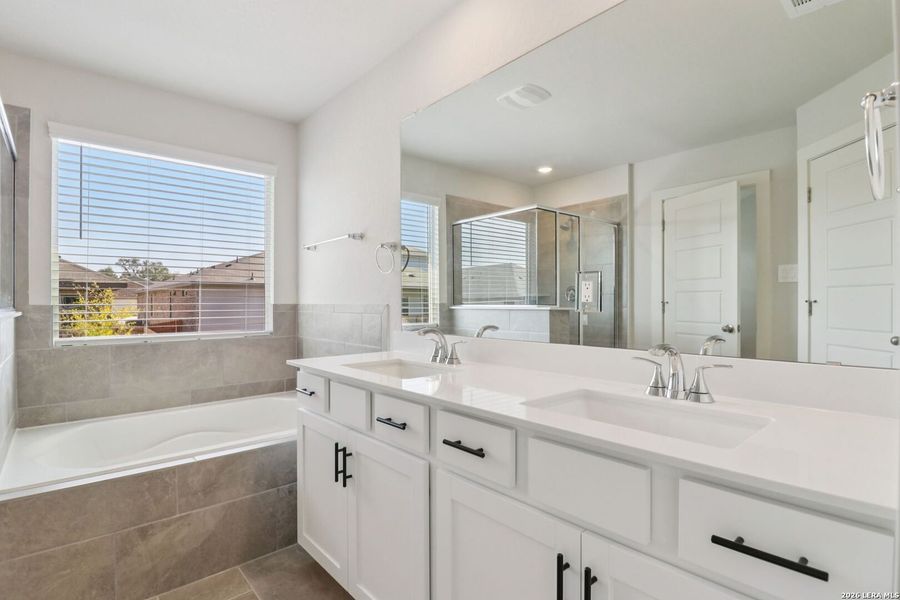 Furnished interior view inside a new home in Thomas Pond, San Antonio (Image 12).