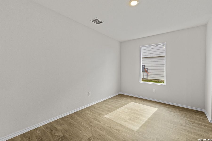 Spacious, unfurnished interior of a new home in Swenson Heights, Seguin (Image 29).