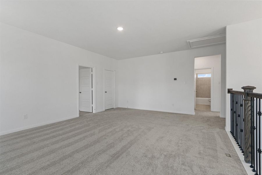 Spacious, unfurnished interior of a new home in Bridgeland Creekland Village, Cypress (Image 27).