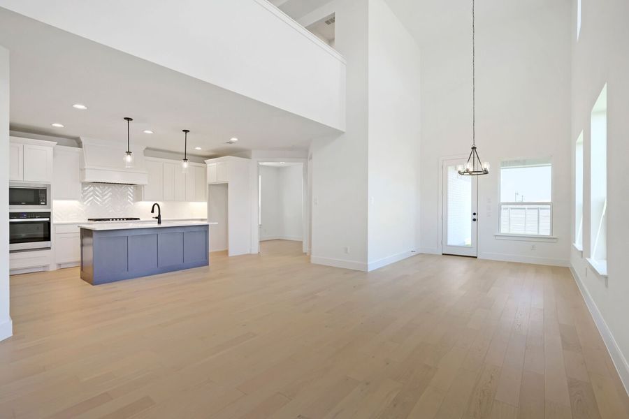 1612 Ramble - Living Area