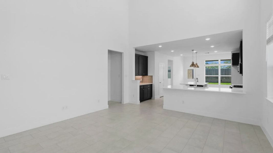 Spacious, unfurnished interior of a new home in Emory Glen, Magnolia (Image 17).