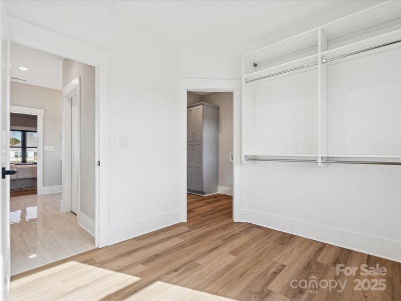 Spacious, unfurnished interior of a new home in , Salisbury (Image 38).