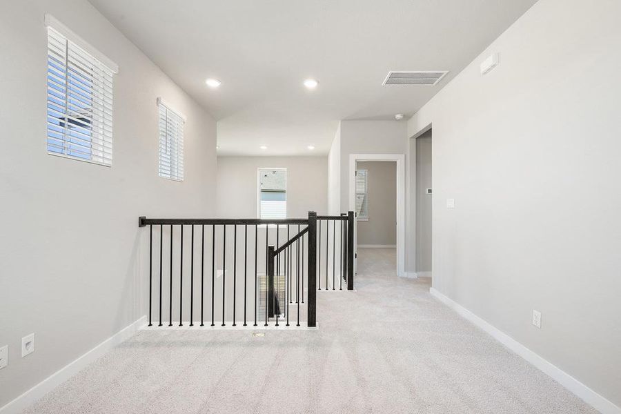 Spacious, unfurnished interior of a new home in Heritage, Dripping Springs (Image 28).