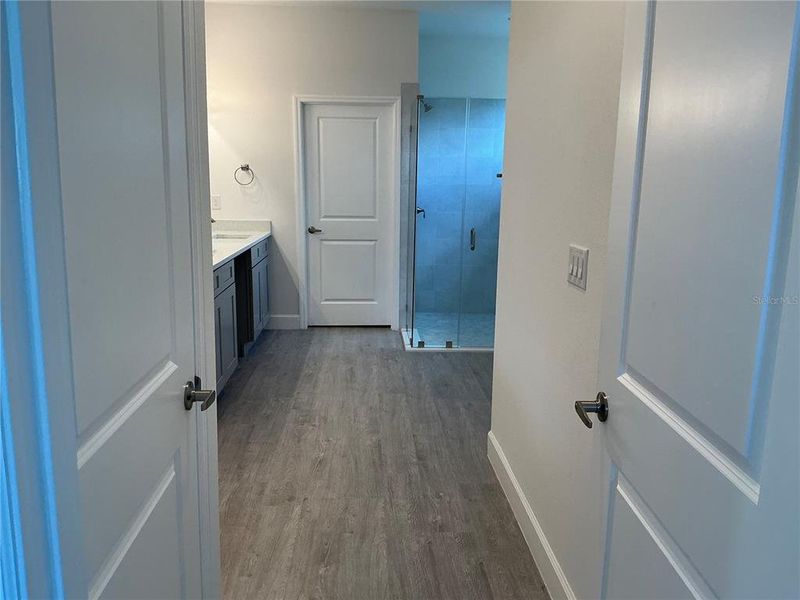 Spacious, unfurnished interior of a new home in , Palm Bay (Image 15).