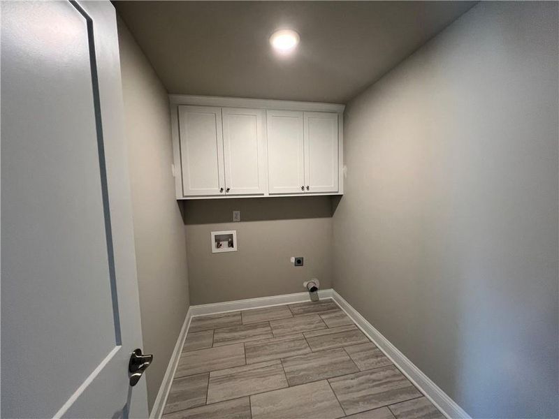 Spacious, unfurnished interior of a new home in , Jefferson (Image 14).