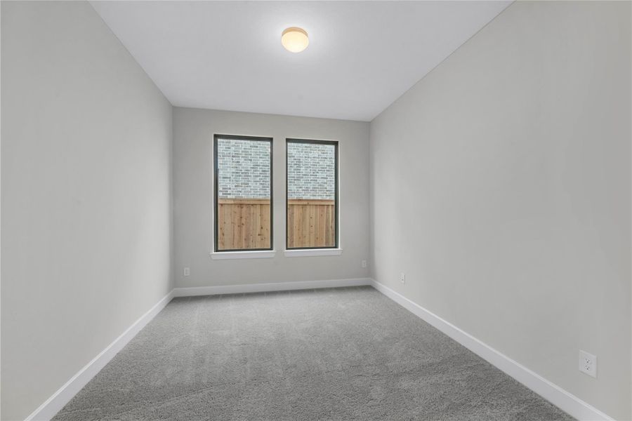 Representative image. Features, selections and colors may vary. Representative image. Features, selections and colors may vary.