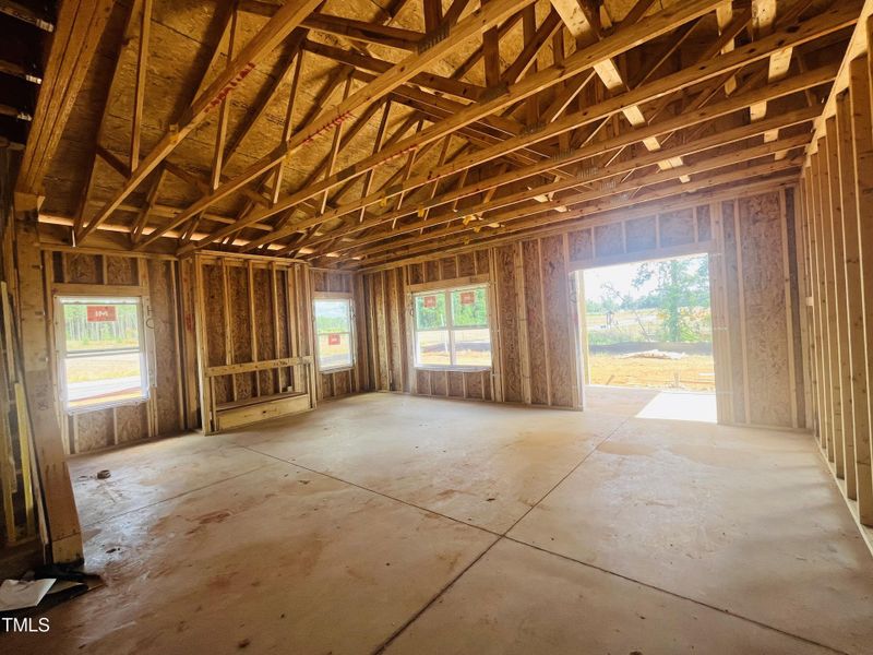 05 - Family and Breakfast Nook