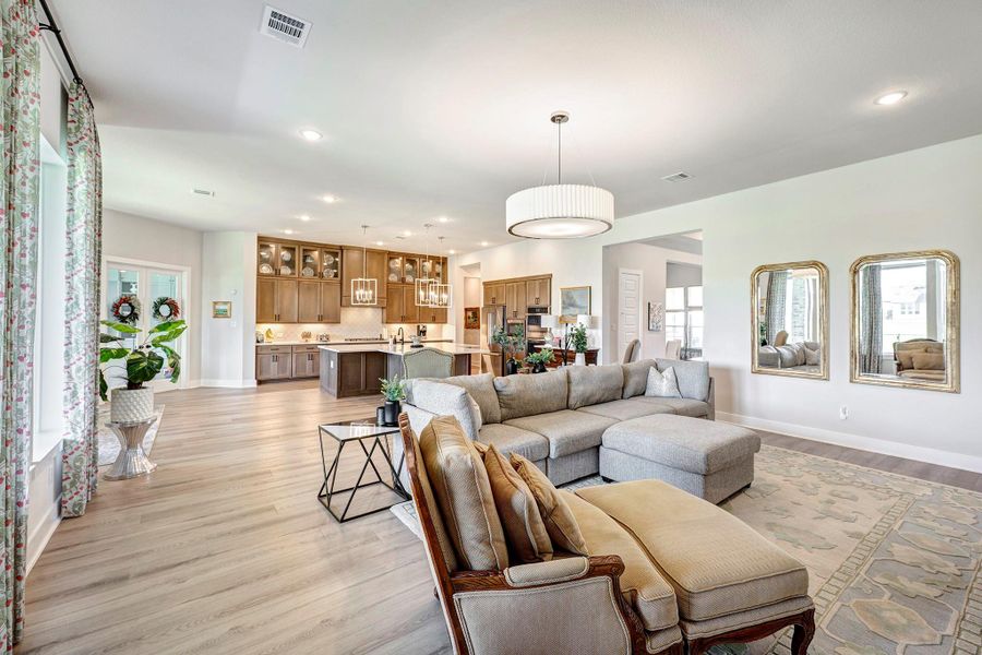 Furnished interior view inside a new home in Cross Creek Ranch 65′, Fulshear (Image 24). Furnished interior view inside a new home in Cross Creek Ranch 65′, Fulshear (Image 24).