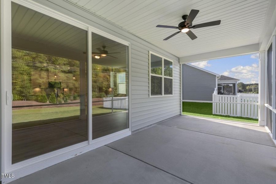 10' x 22' screened porch