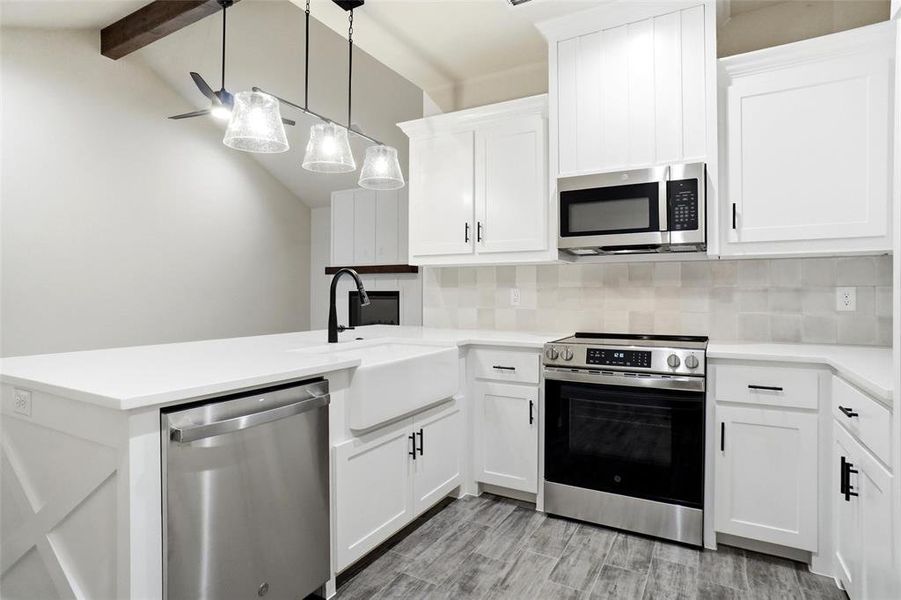 Furnished interior view inside a new home in , Weatherford (Image 5).
