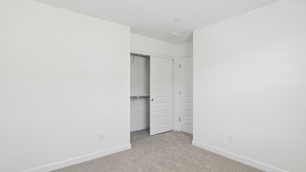 Spacious, unfurnished interior of a new home in The Buttes at Mystic, Peoria (Image 37).