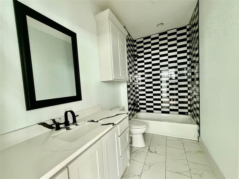 Furnished interior view inside a new home in , Mineral Wells (Image 9).