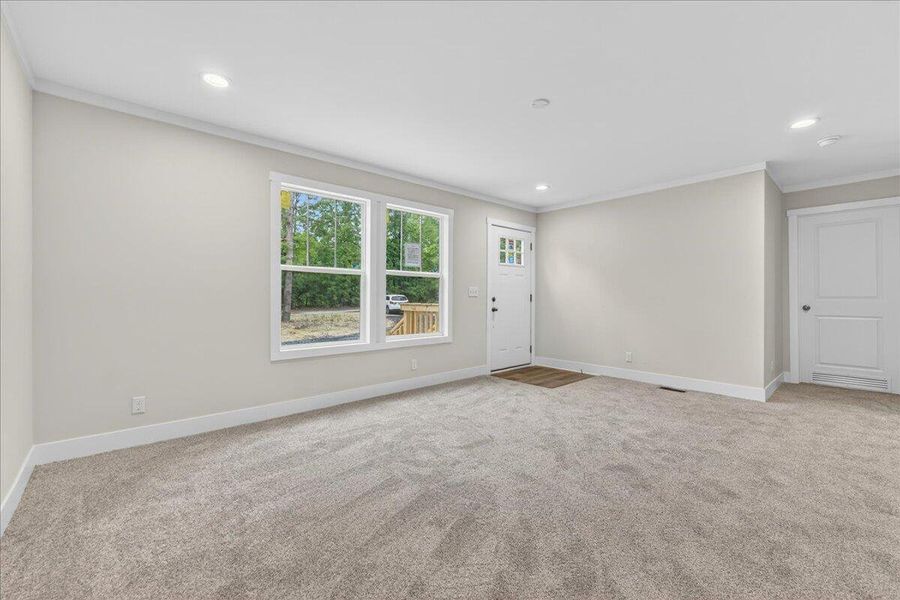 Spacious, unfurnished interior of a new home in , Walterboro (Image 19).