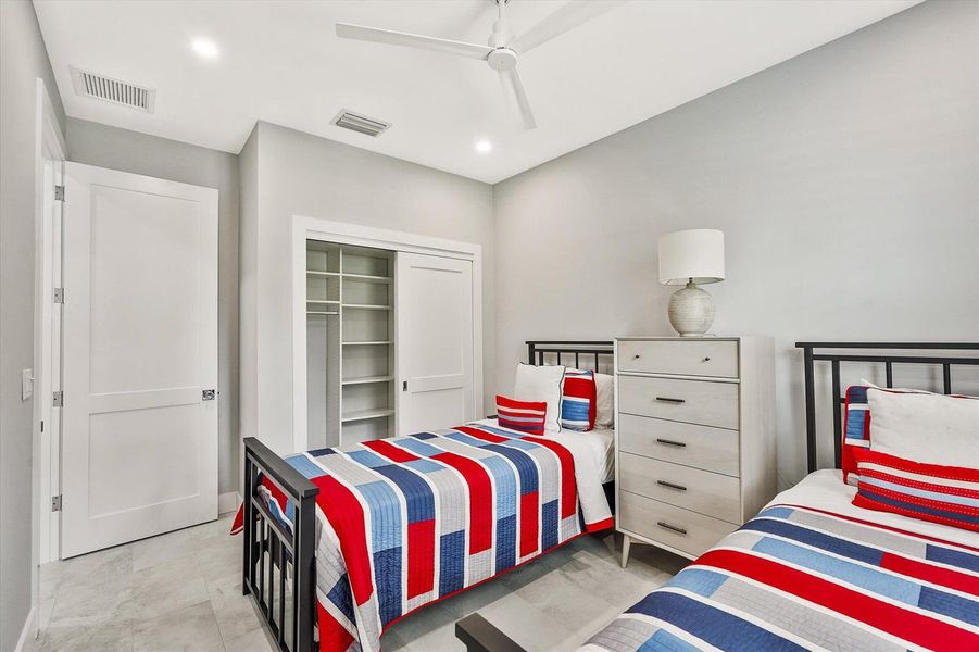 14-425 Hugh Street-14 14-425 Hugh Street-14