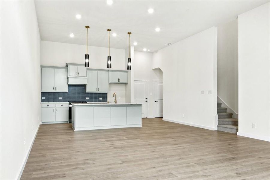 009-8509DelRioTrail-Rowlett-TX-75089-Living.jpg-SMALL 009-8509DelRioTrail-Rowlett-TX-75089-Living.jpg-SMALL