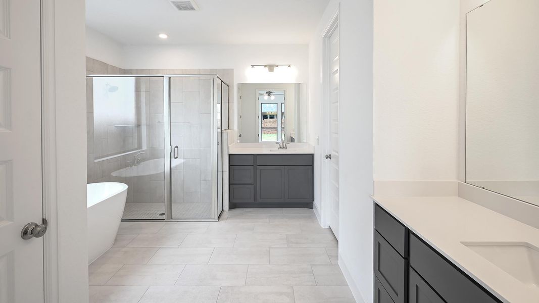 Furnished interior view inside a new home in Juniper Springs, Lockhart (Image 6).
