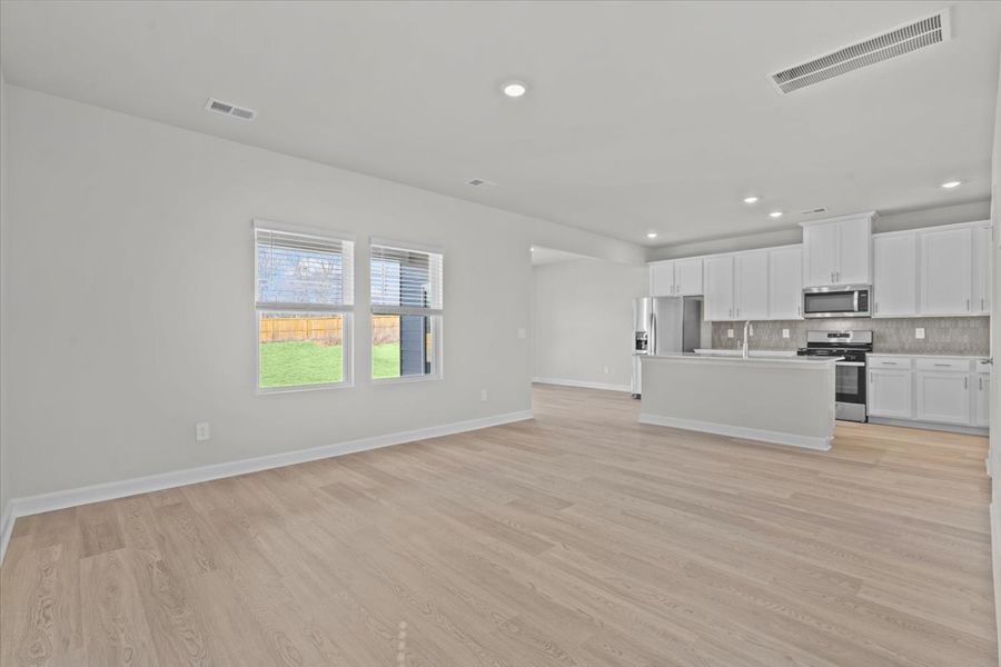 Spacious, unfurnished interior of a new home in Cedar Shoals – Heritage Collection, Piedmont (Image 13).