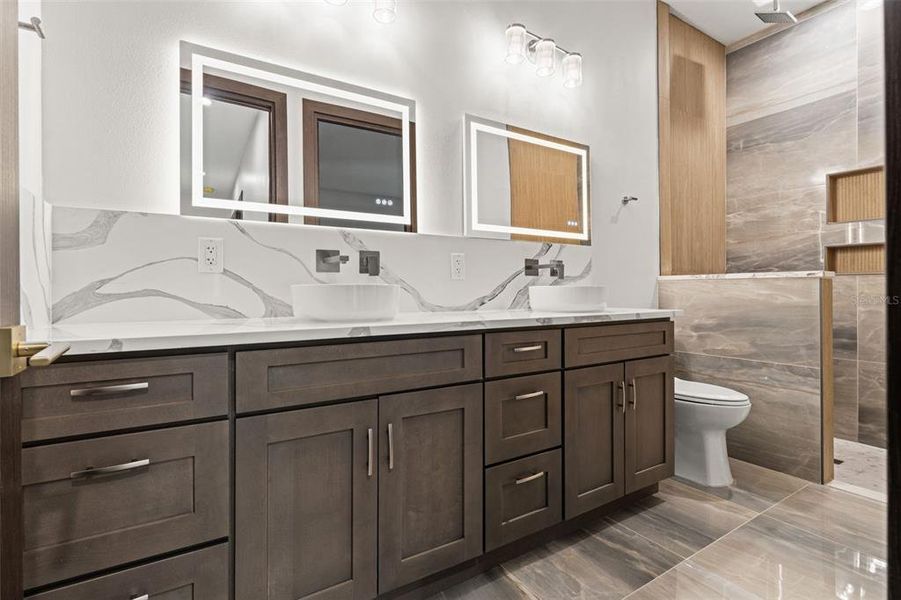 Furnished interior view inside a new home in , Trinity (Image 49).