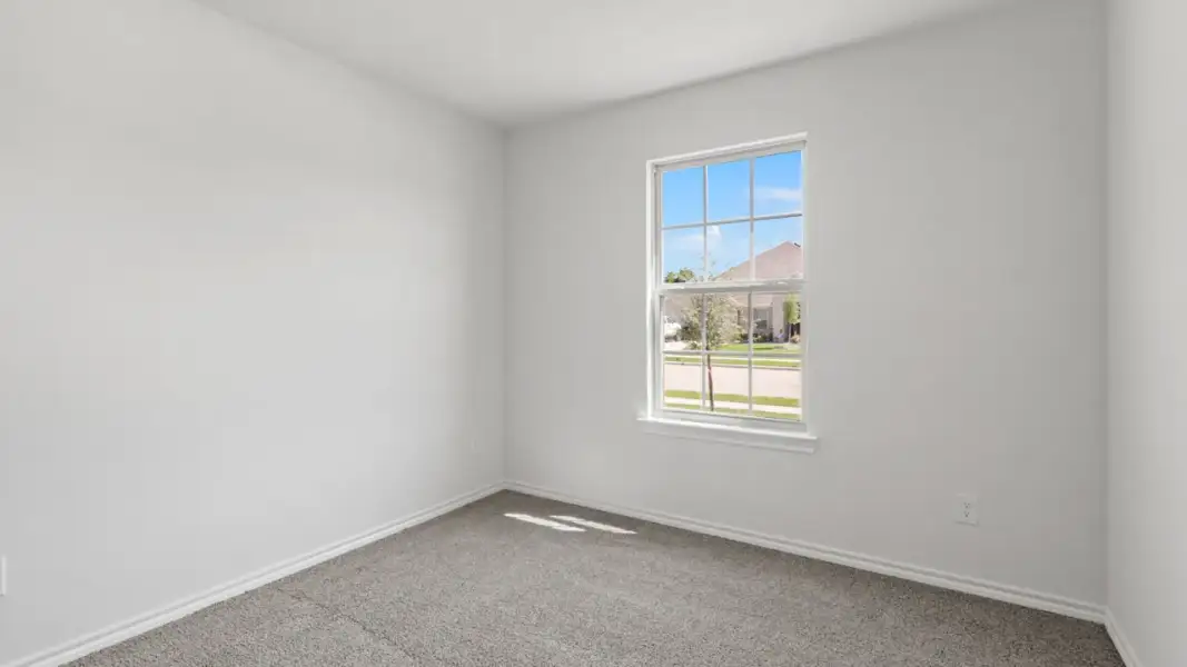 Spacious, unfurnished interior of a new home in Saddlebrook, Waxahachie (Image 25).