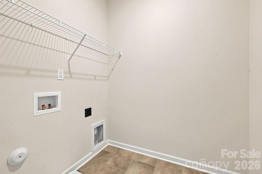 Spacious, unfurnished interior of a new home in Catawba Trace, Catawba (Image 34).