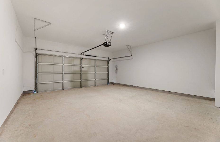 Spacious, unfurnished interior of a new home in Saddleback at Santa Rita Ranch, Liberty Hill (Image 25). Spacious, unfurnished interior of a new home in Saddleback at Santa Rita Ranch, Liberty Hill (Image 25).