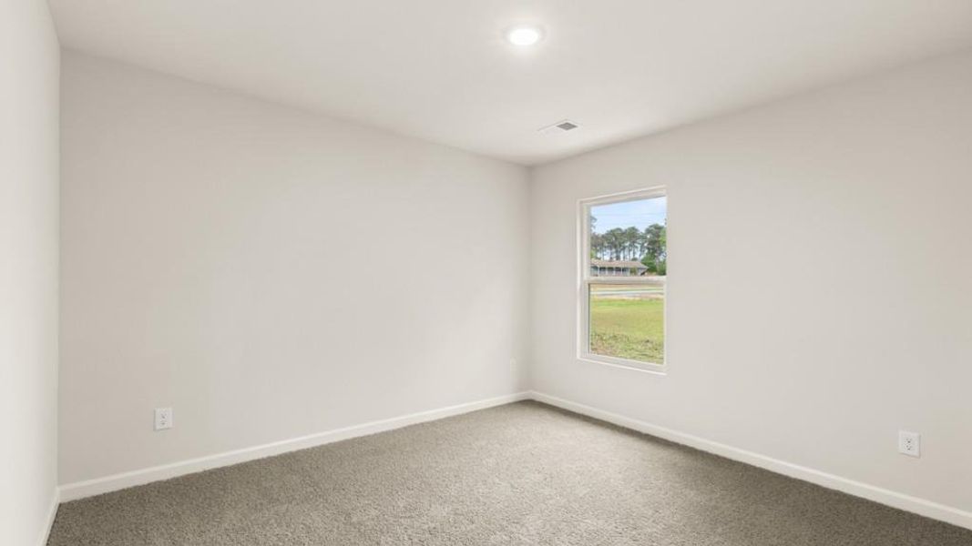 Spacious, unfurnished interior of a new home in Fairhaven, Lithia Springs (Image 14).